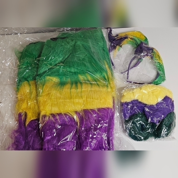 Yunlly Other - NWT Yunlly 16 piece Mardi Gras Dress Up